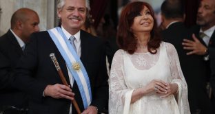 L’Argentina torna a misure peroniste sull’economia