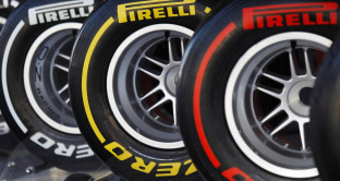Pirelli e FCA precipitano sul fondo del Ftse Mib in apertura di contrattazioni a Piazza Affari 