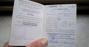 Carta di circolazione auto con il nome di chi utilizza temporaneamente il veicolo, altrimenti multa fino a 653 euro. La novità in vigore dal 7 dicembre 2012