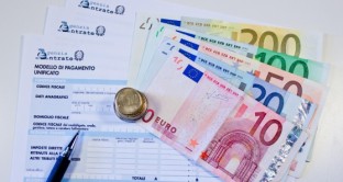 L'erario incasserebbe 16 mld di euro dal ritorno dell'Ici e dall'aumento dell'Iva, soldi da usare per tagliare il debito pubblico italiano