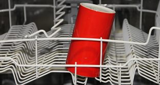 Il Salvagente riporta le marche più affidabili delle lavastoviglie a seguito di un sondaggio di Consumer Reports.