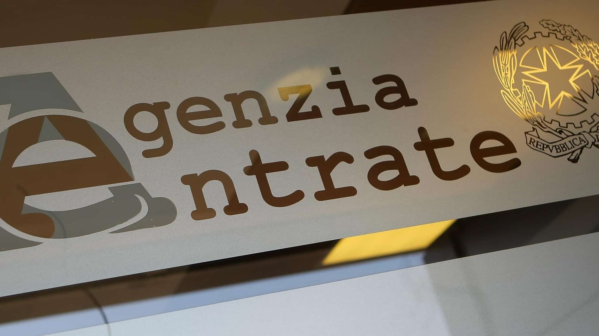 Ecco come prendere dall'Agenzia delle Entrate 1.300 euro di rimborso sul conto corrente per chi non ha ricevuto nulla nel 2024.