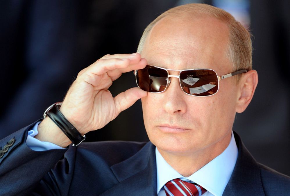 La Grecia avrebbe chiesto aiuto alla Russia di Vladimir Putin per tornare alla dracma, ma il Cremlino si rifiutò di aiutarla.