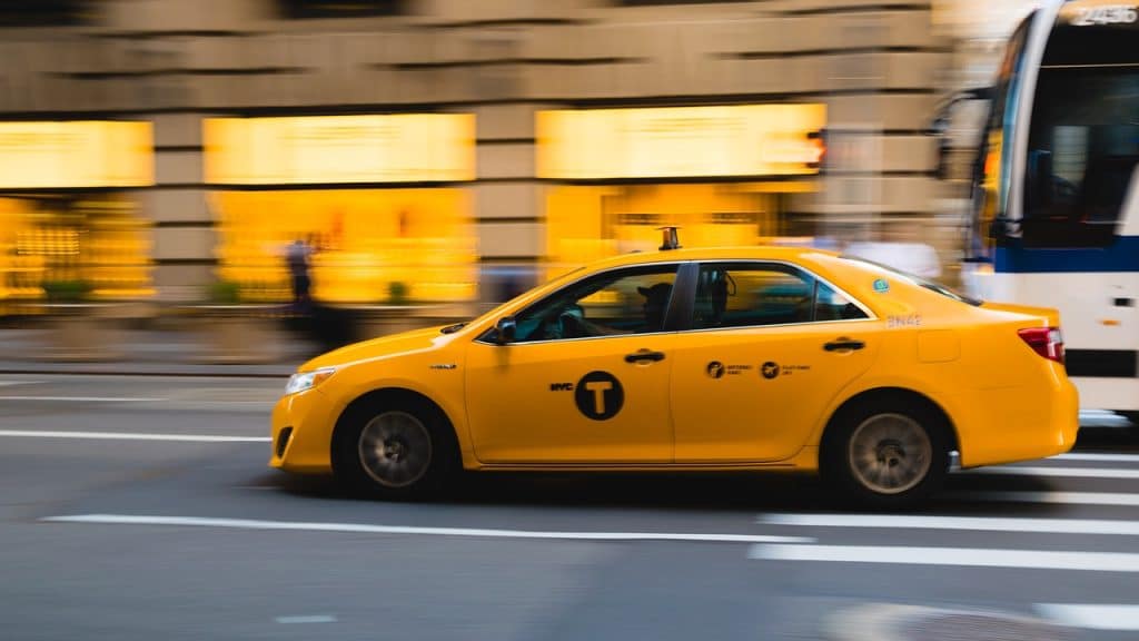 Bonus taxi 2021 in scadenza, meglio affrettarsi: importo, requisiti e beneficiari