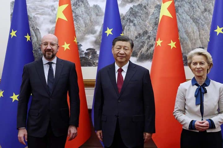 La stupidità di un eventuale accordo tra UE e Cina