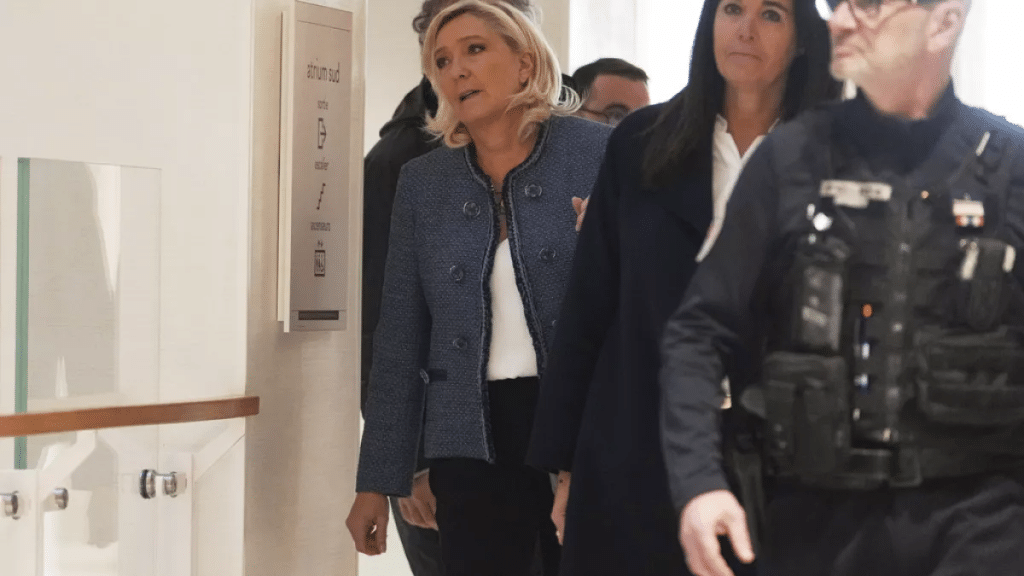 Titoli francesi al test della nuova instabilità politica